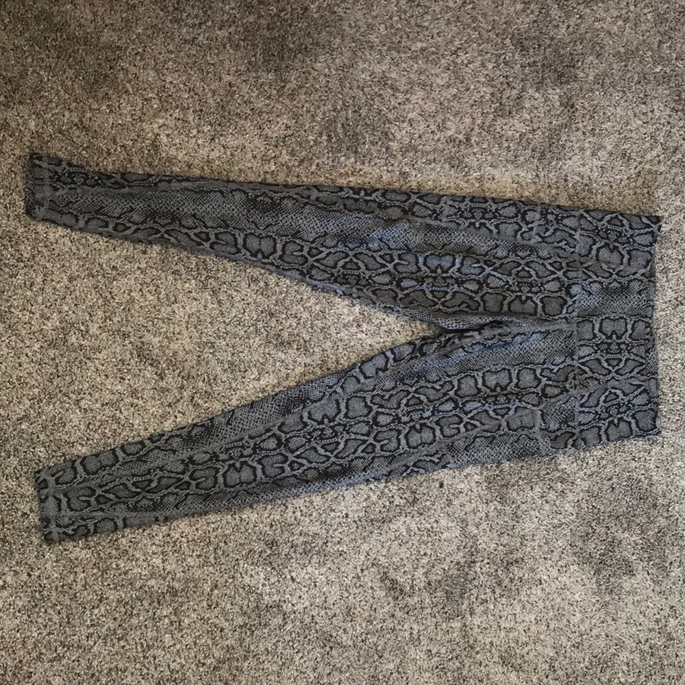 Champion high waisted leggings with pockets